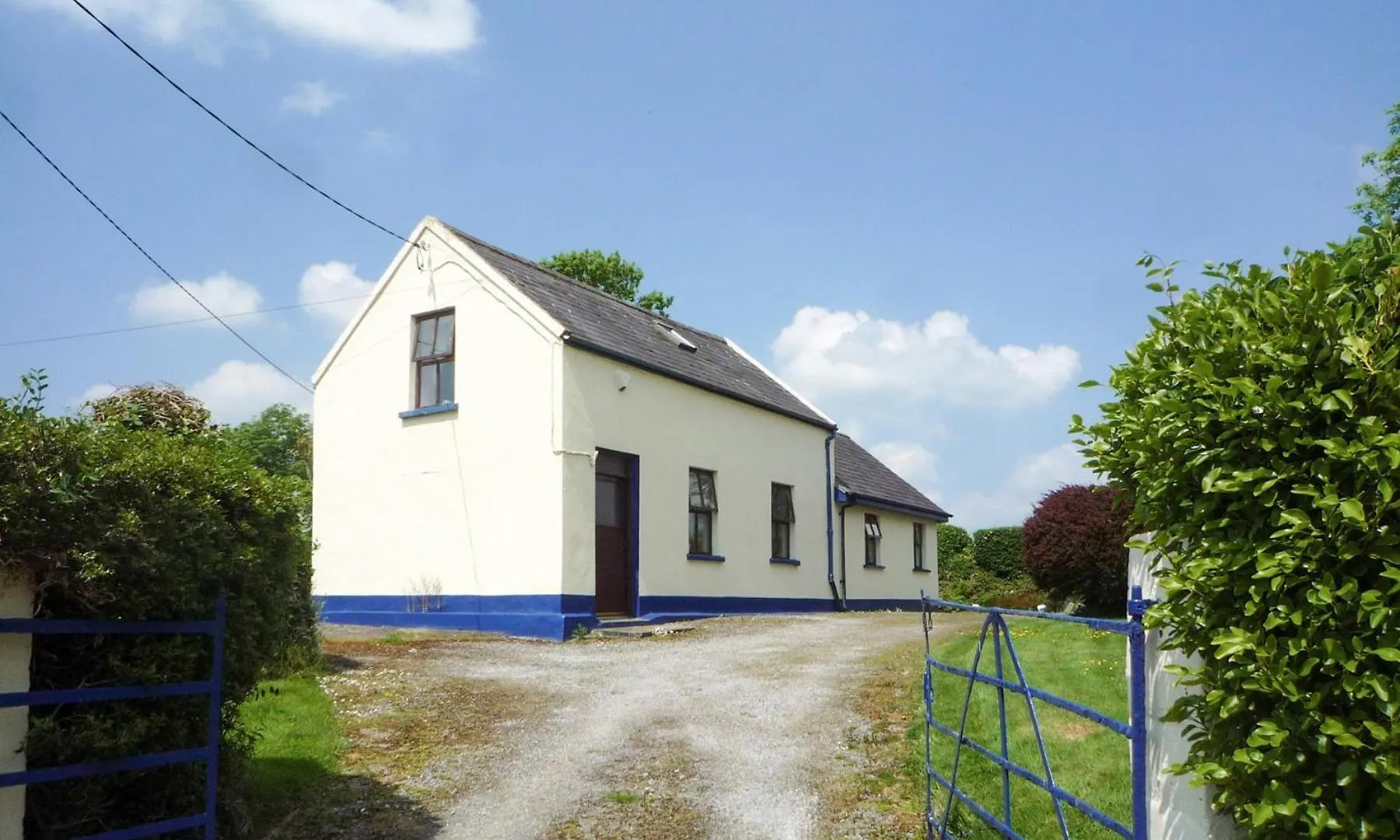 Sheans Holiday Cottage Killarney By Trident Holiday Homes contacts
