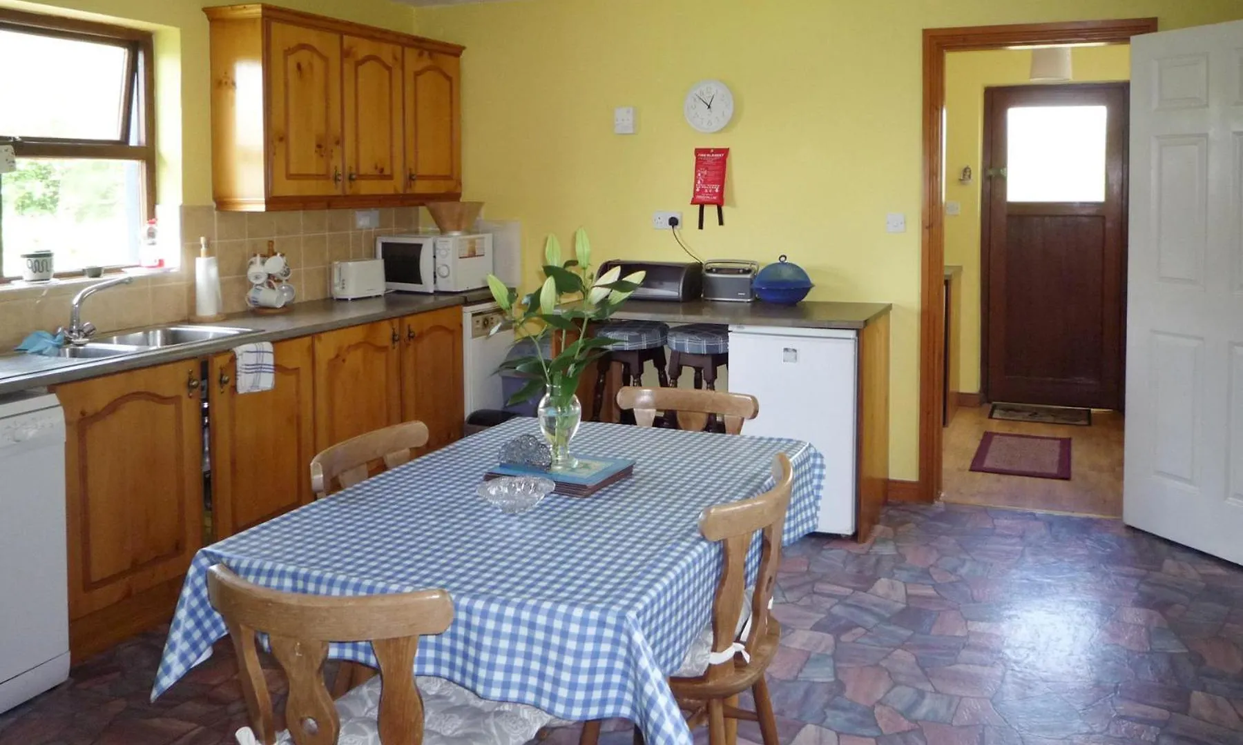 Sheans Holiday Cottage Killarney By Trident Holiday Homes